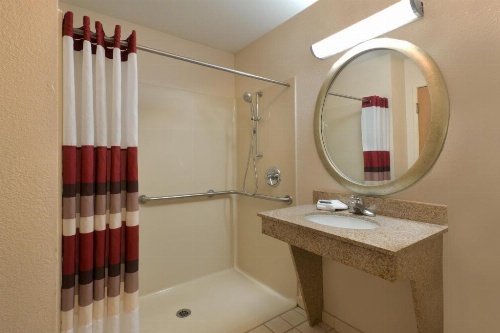 Red Roof Inn North Little Rock image 11